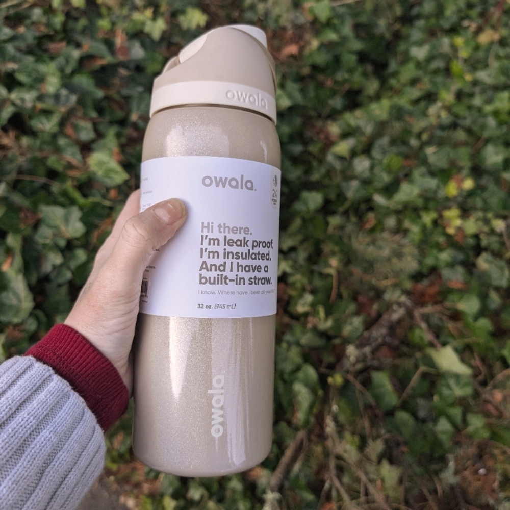 Owala Special Edition Holiday Magic 32 oz Water Bottle